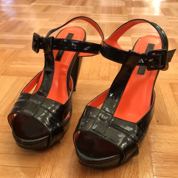 TWENTY ONE WOMANS HEELS. SIZE 9 - Picture 2 of 6